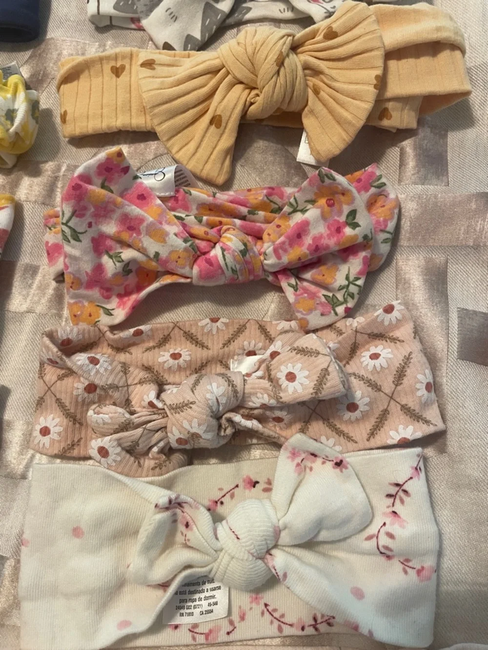 Baby girl Elastic Headband lot 0-18m floral, solid, daisies, solid, hearts, bows